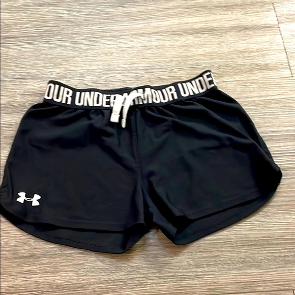 too small for me now black under armour shorts size xxs ladies or for kids too - Picture 1 of 1